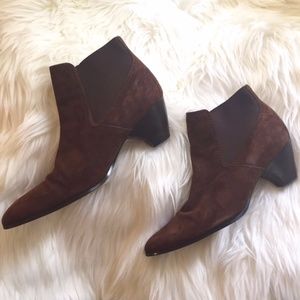 Apostrophe Chocolate Brown Ankle Booties Sz 7.5